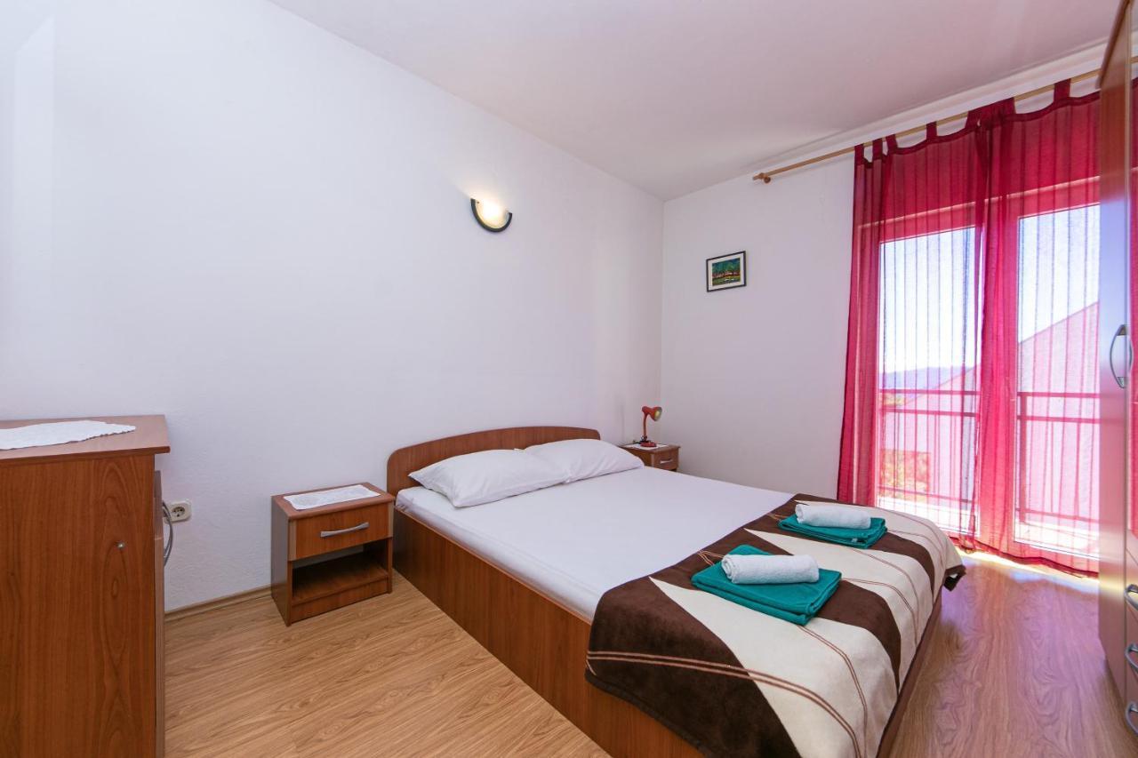 Apartments With A Parking Space Gradac, Makarska - 14708 المظهر الخارجي الصورة