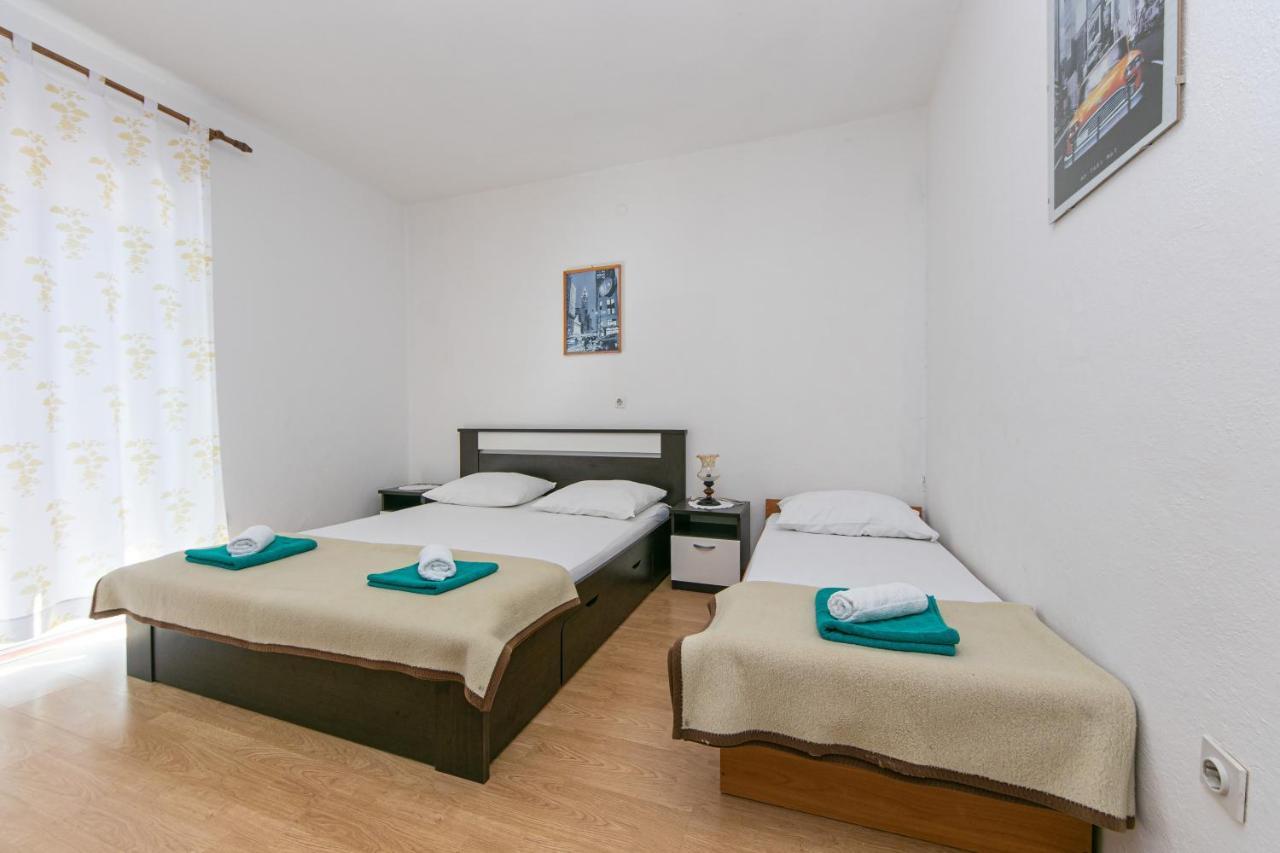 Apartments With A Parking Space Gradac, Makarska - 14708 المظهر الخارجي الصورة